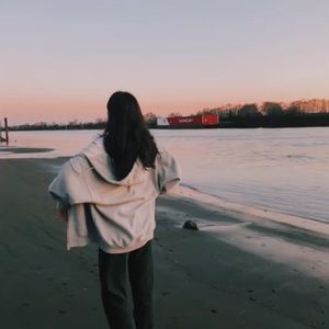 Meet your Posher, Caecilia